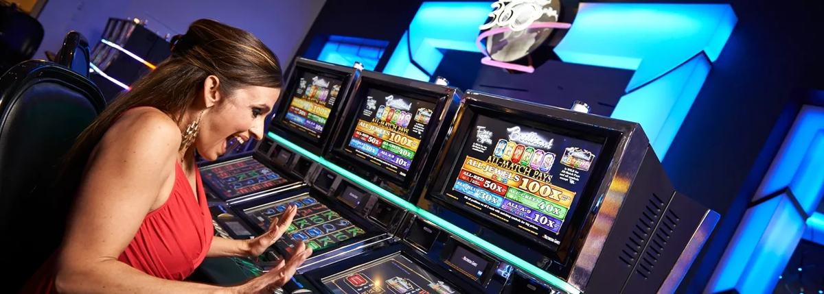 Казино GOLD Casino Играйте бесплатно и на рубли в онлайн казино Голд.