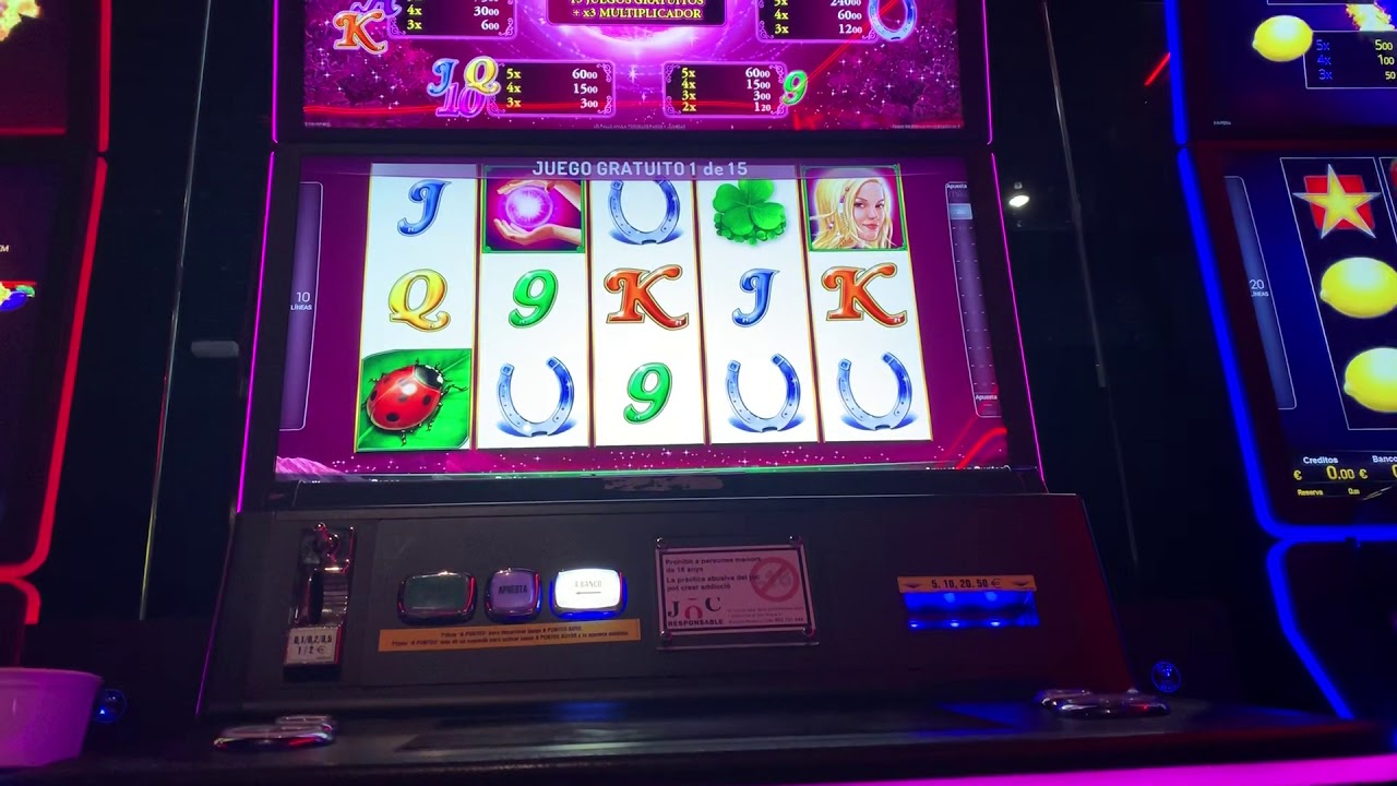 Игровой слот Hot Triple Seven Три Огненных Семерки.